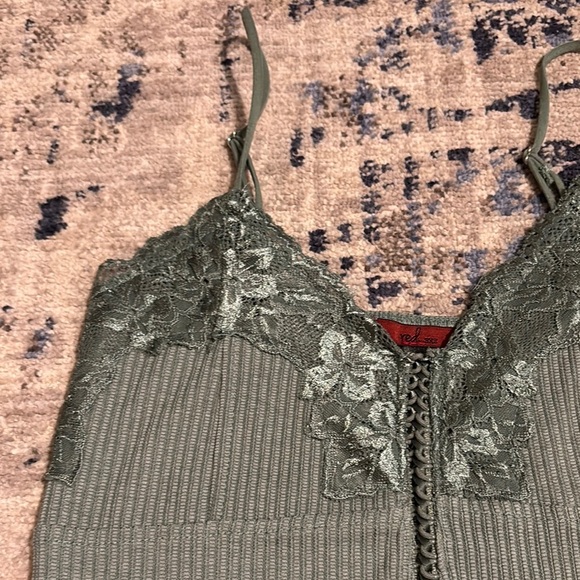 BKE Green Embellished Sleeveless Camisole - Picture 3 of 5